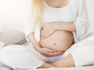 Minimalizm w wyprawce niemowlaka – jak wybrać tylko niezbędne produkty?